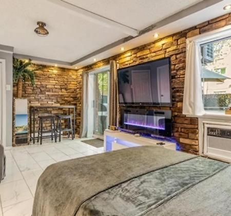 Brooklyn Spacious Space With Private Entrance, Bathroom, & Backyard - Full-Kitchen 纽约 外观 照片