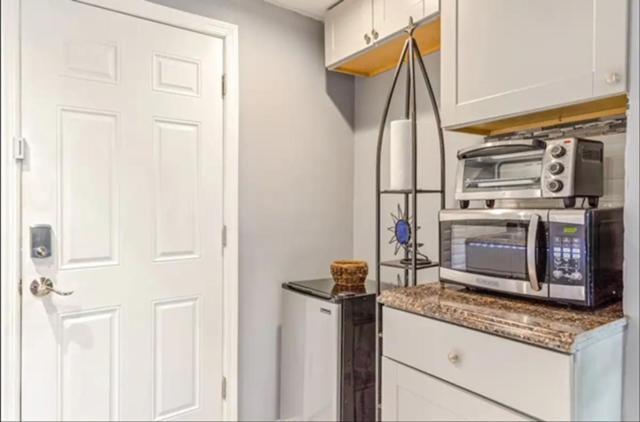 Brooklyn Spacious Space With Private Entrance, Bathroom, & Backyard - Full-Kitchen 纽约 外观 照片